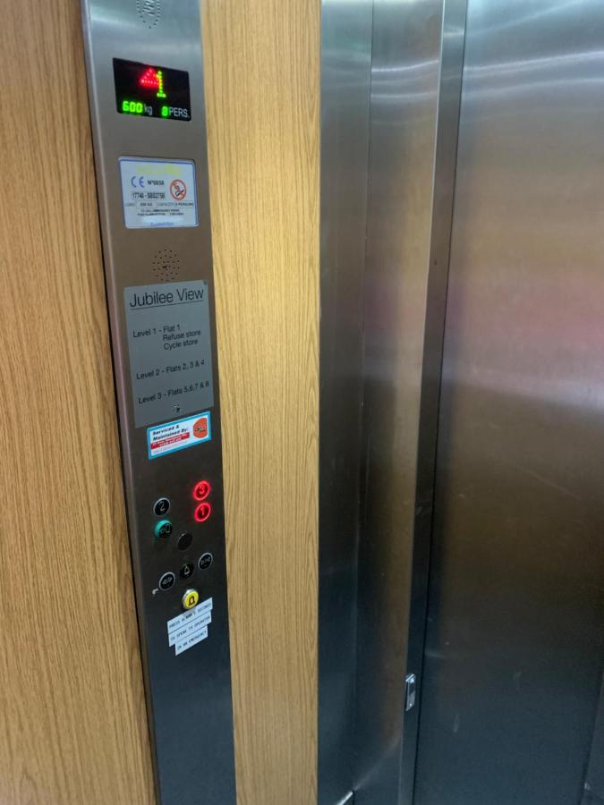Amazing Sea Views ,Brilliant Location Apartment 韦茅斯 外观 照片